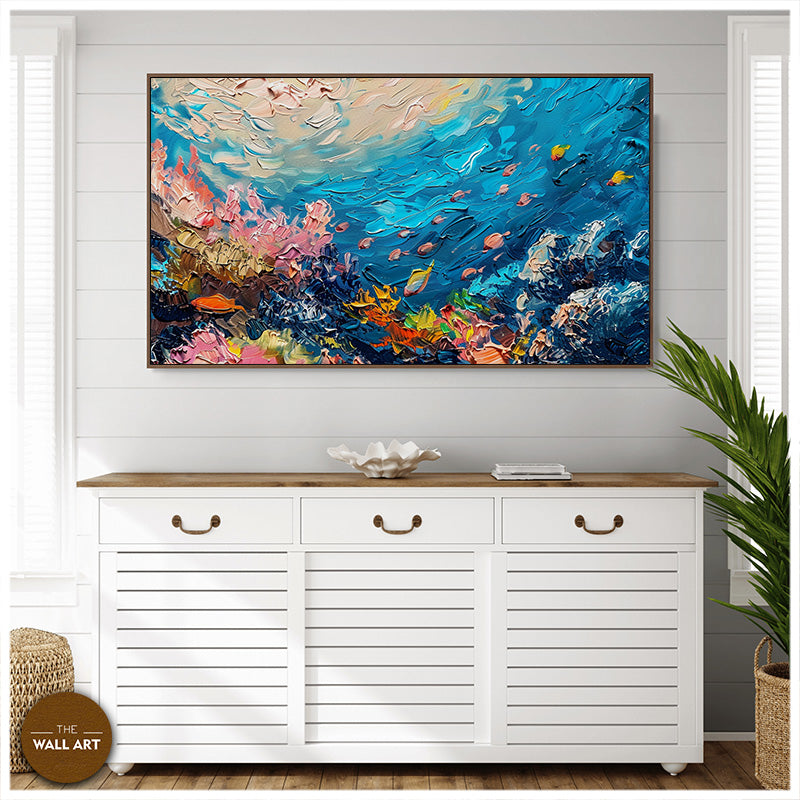 VIBRANT MARINE LIFE